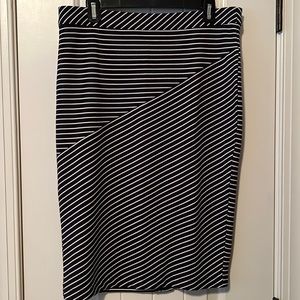 NWOT Banana Republic pencil skirt